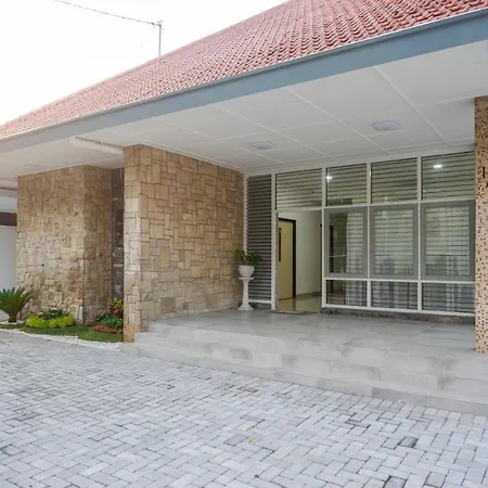 Urbanview Hotel Ms Rooms Inn Simpang Lima-3